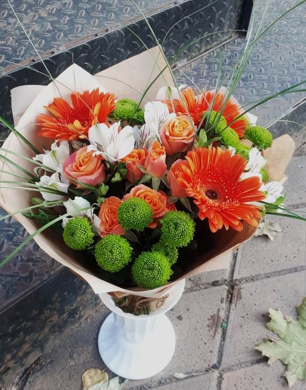 Букет цветов из: Герберы, Хризантемы, Альстромерии и Розы в Самотовино