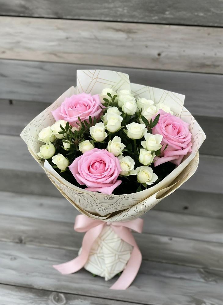 Букет цветов из: Розы в Самотовино