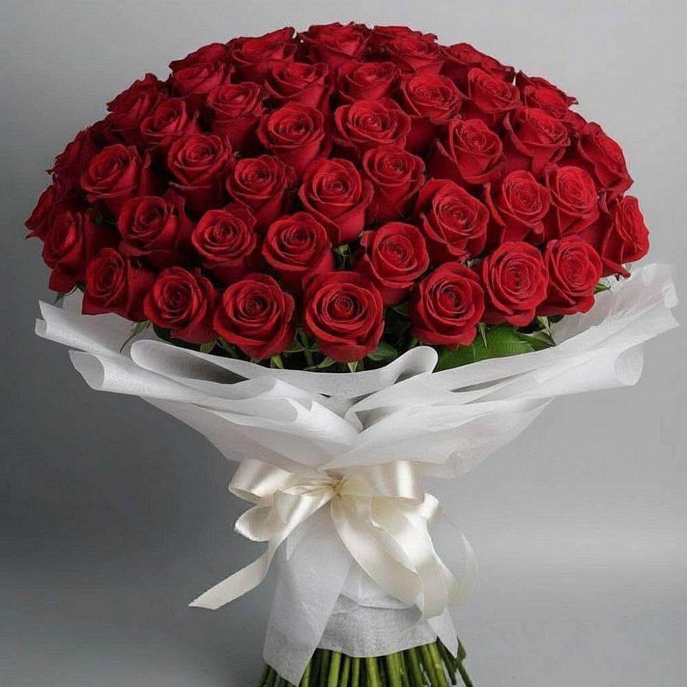 Букет 101 Красная роза Блэк Мэджик в Самотовино