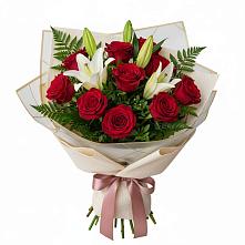 Букет цветов из:  Лилии и Розы в Самотовино