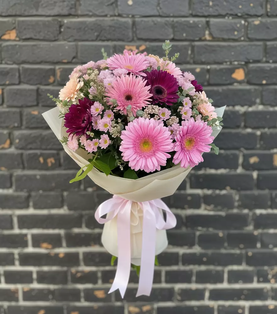 Букет цветов из: Герберы и Хризантемы в Самотовино