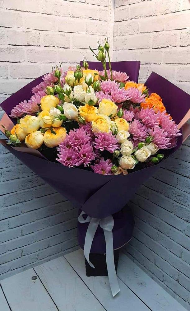 Букет цветов из: Хризантемы и Розы в Самотовино