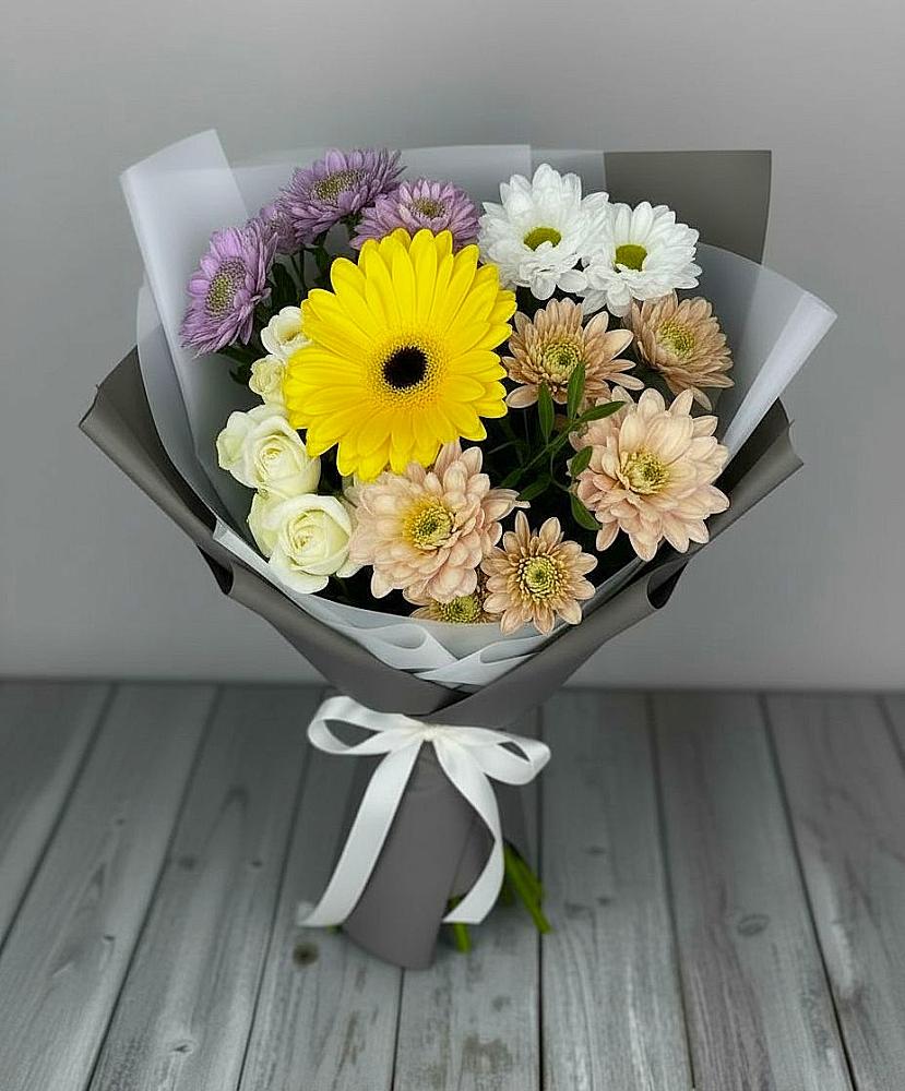 Букет цветов из: Розы, Герберы и Хризантемы в Самотовино