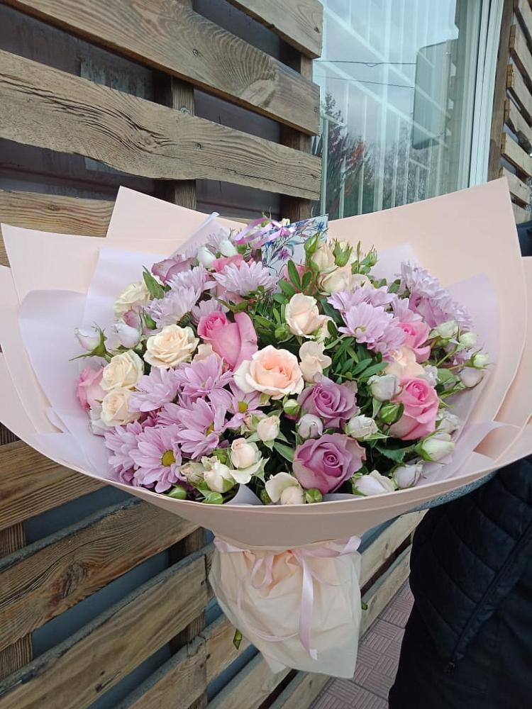 Букет цветов из: Розы и Хризантемы в Самотовино