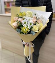 Букет цветов из:  Альстромерии, Розы и Хризантемы в Самотовино
