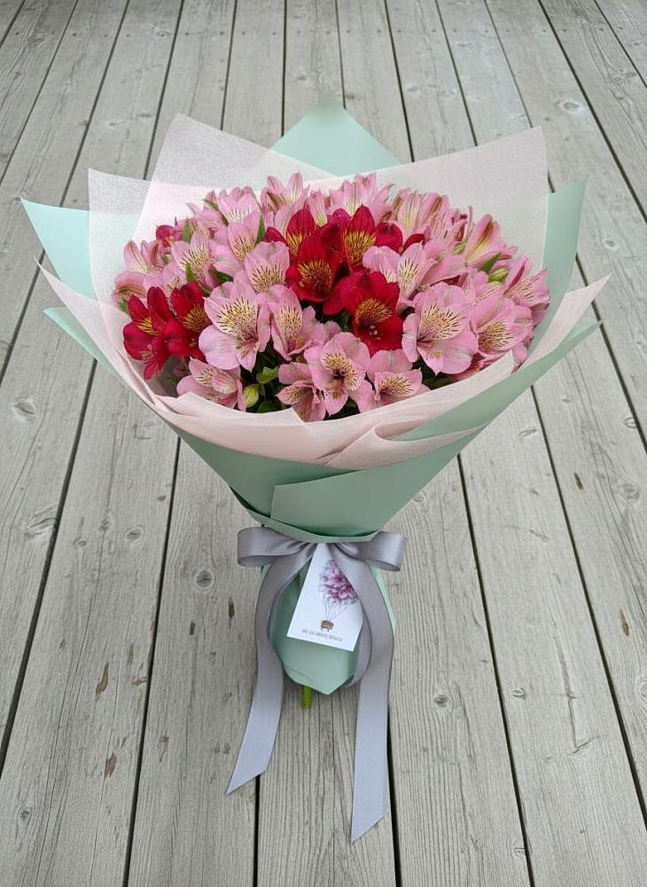 Букет цветов из: Альстромерии в Самотовино