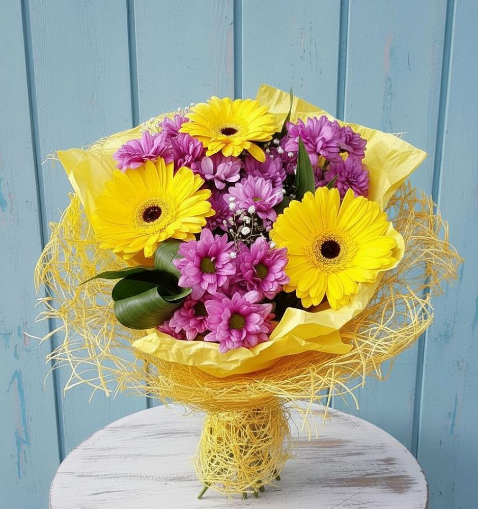 Букет цветов из: Хризантемы и Герберы в Самотовино