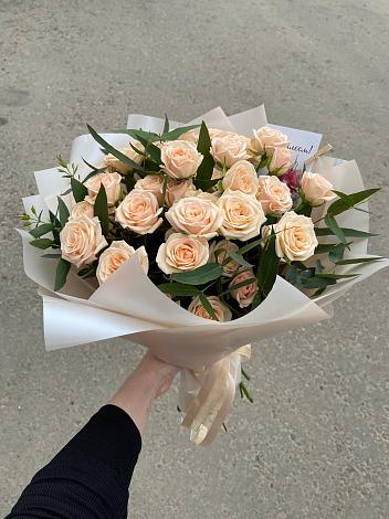 Букет Кремовые розы Латте в Самотовино