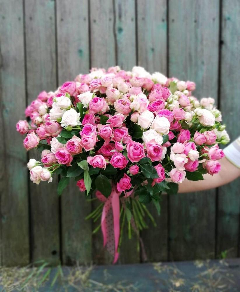 Букет Розовые кустовые розы Натали и Лав Лидия в Самотовино