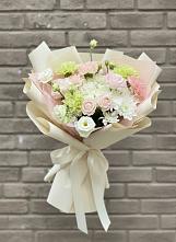 Букет цветов из:  Гвоздики, Розы, Лизиантусы и Хризантемы #REPLACE_PRED# Самотовино