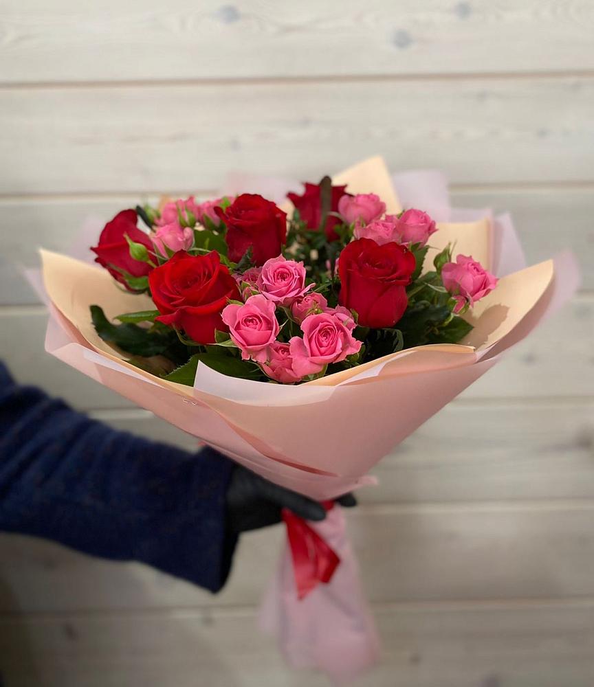 Букет цветов из: Розы в Самотовино