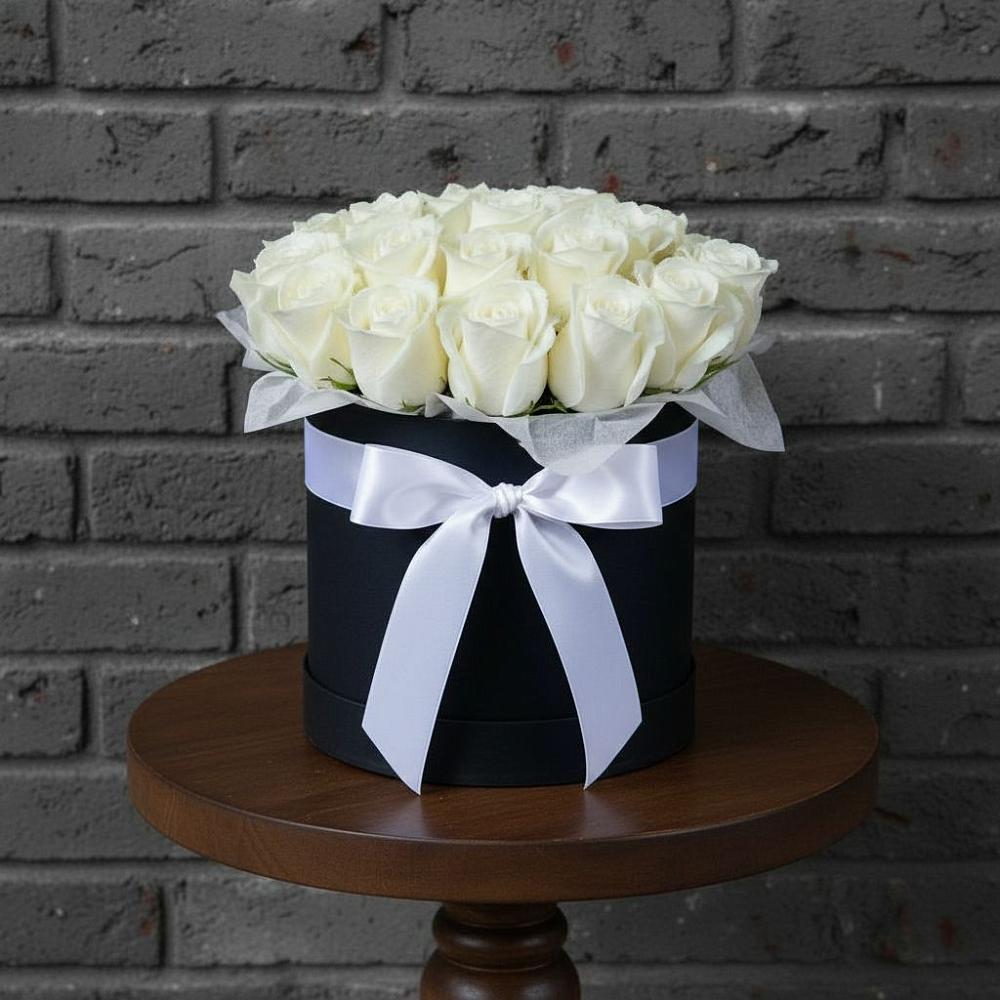 Цветочная композиция из Розы в шляпной коробке в Самотовино