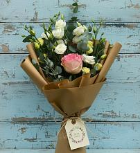 Букет цветов из:  Розы и Лизиантусы в Самотовино