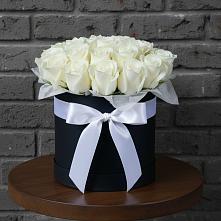 Цветочная композиция из Розы в шляпной коробке в Самотовино